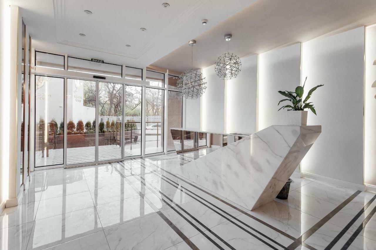 Grey Apartment Одесса Экстерьер фото